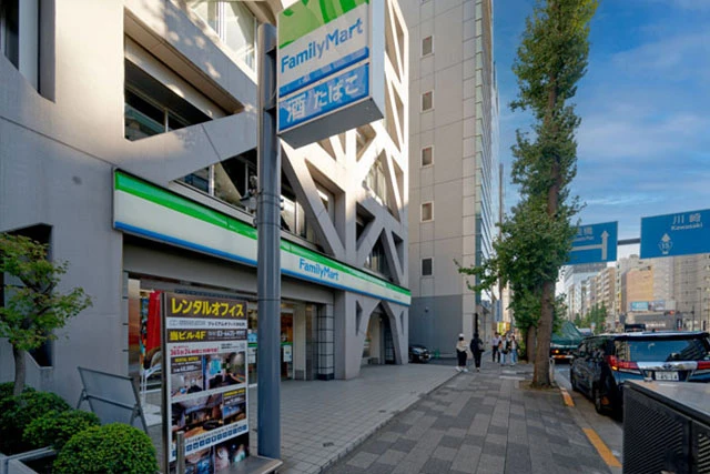 ファミリーマート ※オフィス１F（イートイン・喫煙スペースあり）
